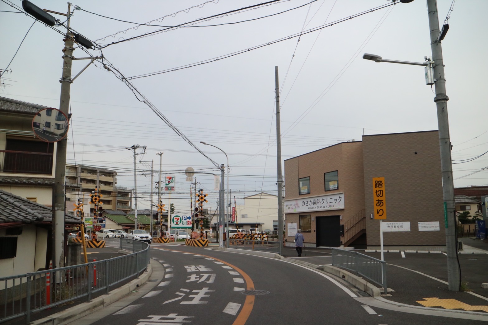 ★申込中★【新築テナントビル２階　医科・学習塾・美容院・事務所などにお勧め物件です（1階歯科入居中）】